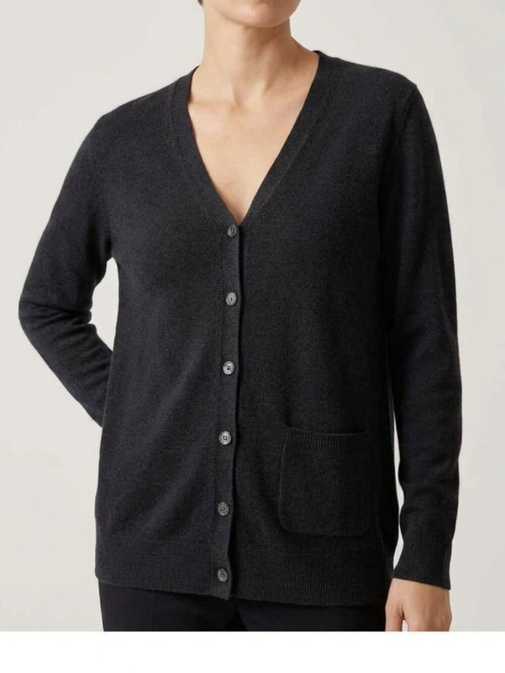Prive Women's Size Large Black 100% Cashmere V-Neck Pocket Button Down Sweater